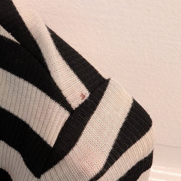 LuLaRoe Sarah Cardigan, size S, new with tags,white & black stripped - Picture 8 of 8